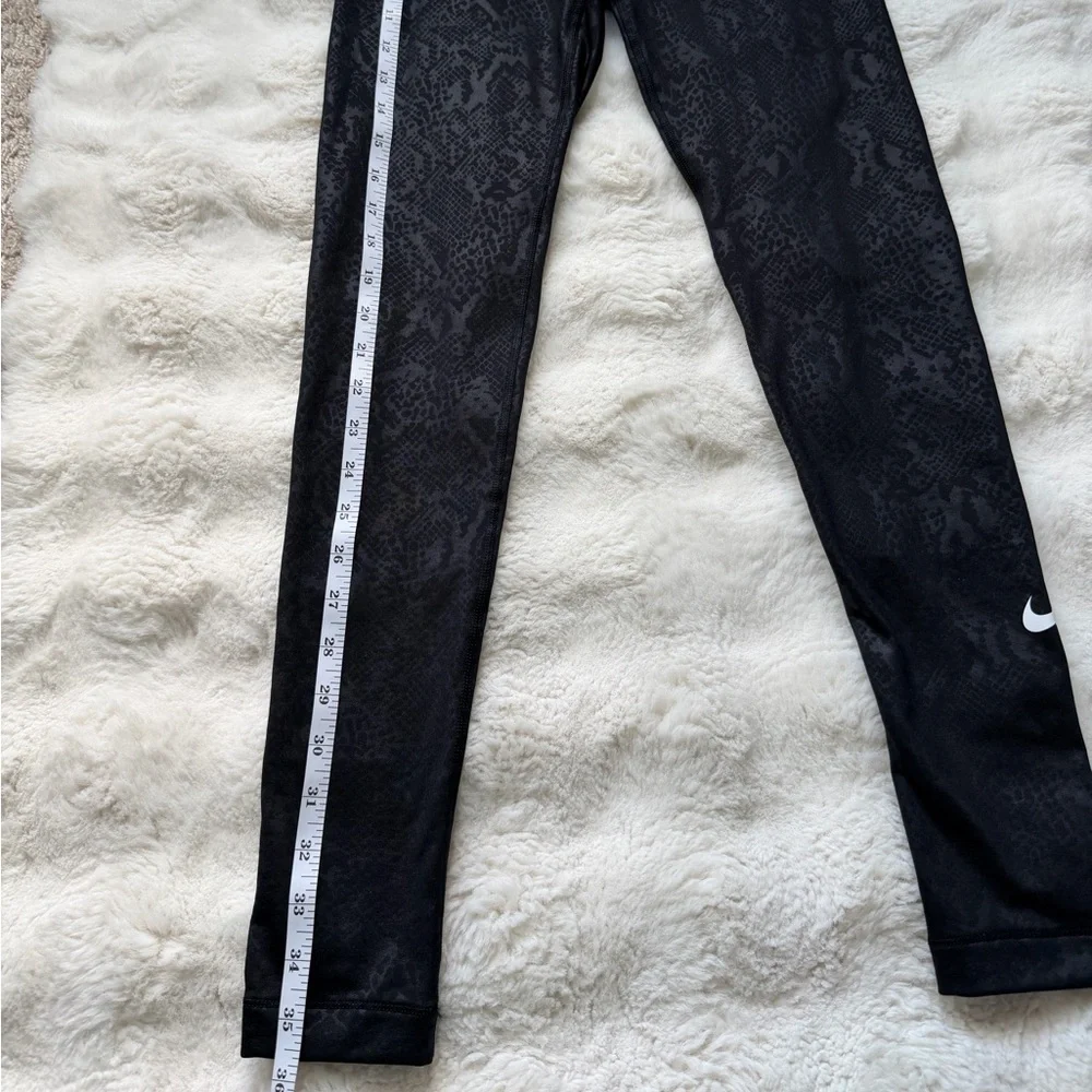 Nike Pro Dri - Fit Women's Black Snakeskin Patterned Leggings-S